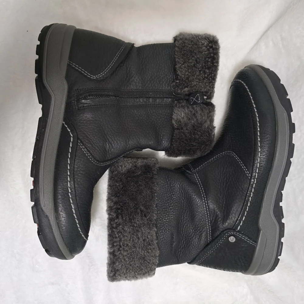 ECCO Women's Trace W Black Leather Snow Boot 39 or 8.5